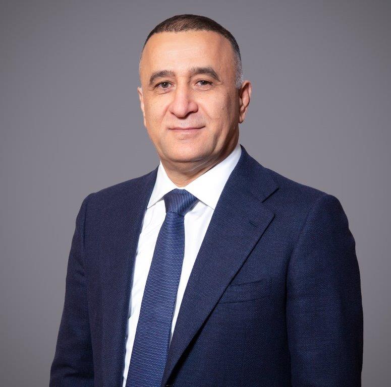 Təsisçi və Baş icraçı direktor