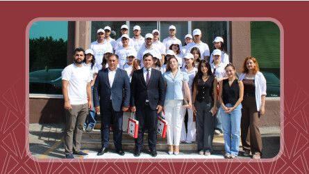 YAP Nizami Rayon Təşkilatının Yay Məktəbi iştirakçıları Veysəloğlu Şirkətlər Qrupunda maarifləndirici infoturda iştirak ediblər