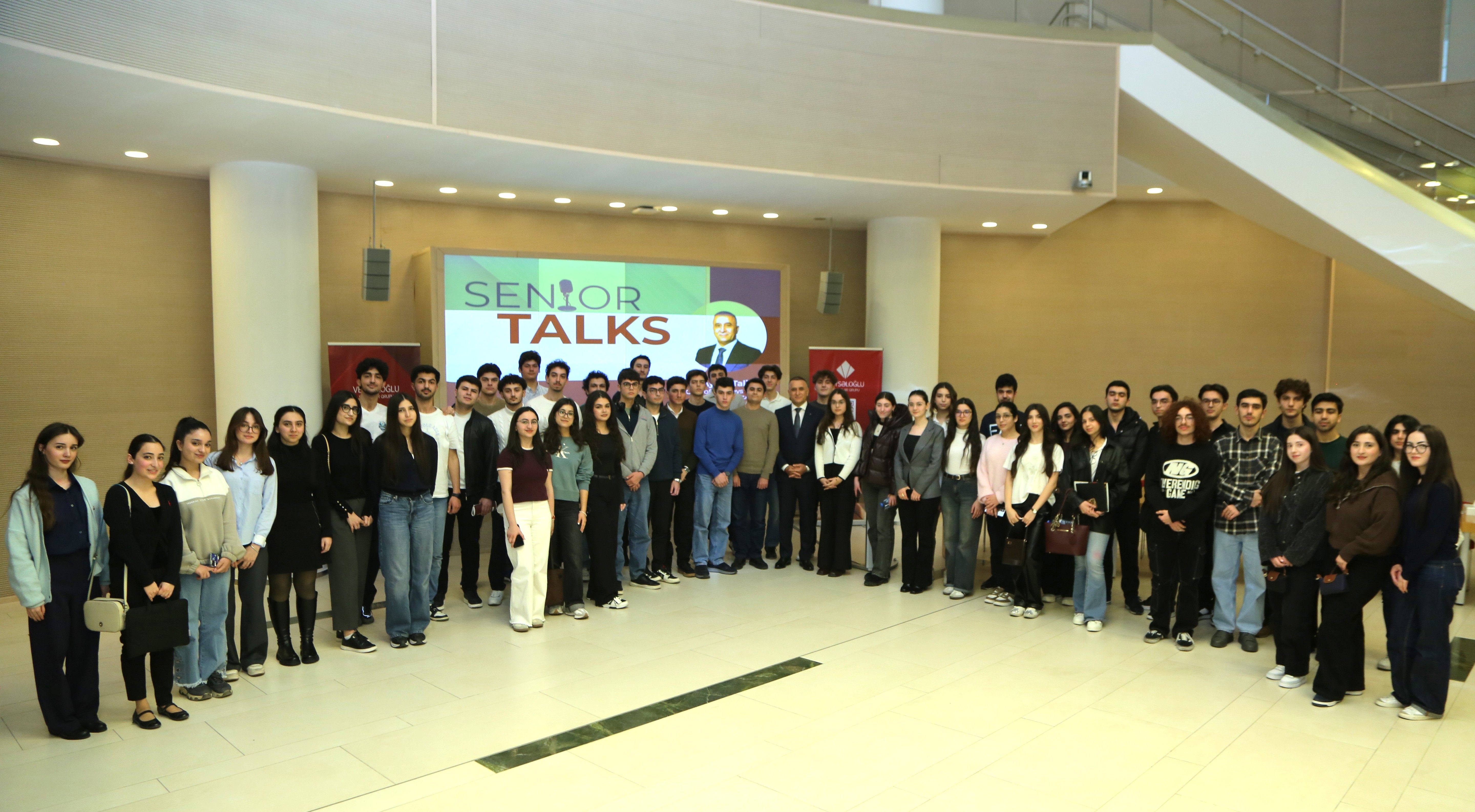 Aydın Talıbov ADA Universitetində keçirilən “Senior Talks” proqramında tələbələrlə görüşüb