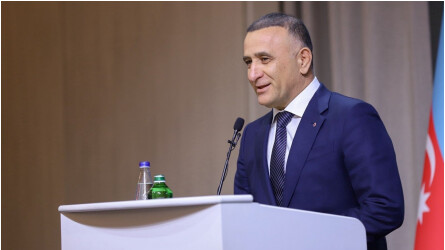 Aydın Talıbov məzunu olduğu AzMİU-nun 50 illik yubileyində iştirak etdi