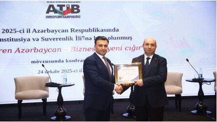 İlqar Nuri “Suverenliyin bərpasından sonra işğaldan azad edilmiş ərazilərdə yeni biznes və investisiya imkanları” adlı paneldə çıxış edib